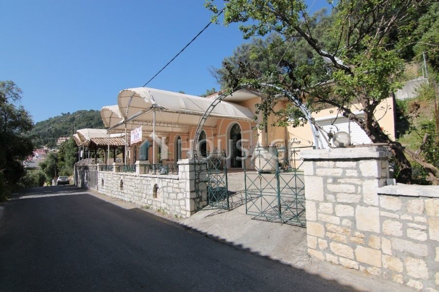 Коммерческая недвижимость на Корфу, Греция, 300 м2 - фото 1