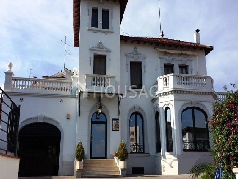 Дом в Эсплугес-де-Льобрегат, Испания, 726 м2 - фото 1