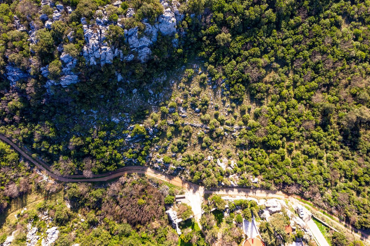 Земля в Добра Воде, Черногория, 10 377 м² - фото 8