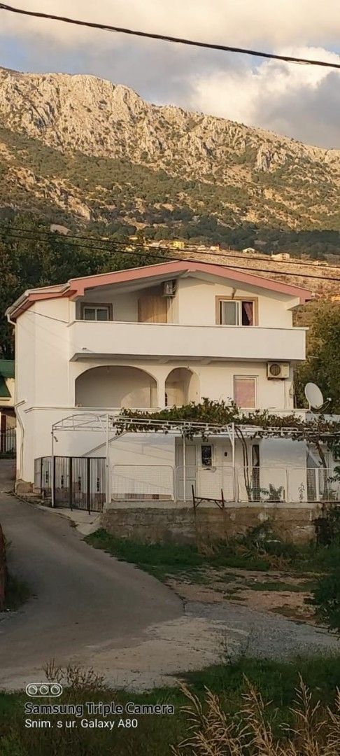 Отель, гостиница в Добра Воде, Черногория, 300 м2 - фото 1