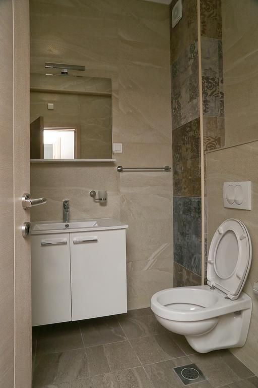 Отель, гостиница в Добра Воде, Черногория, 1 400 м² - фото 10