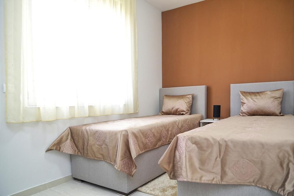 Отель, гостиница в Добра Воде, Черногория, 1 400 м² - фото 11