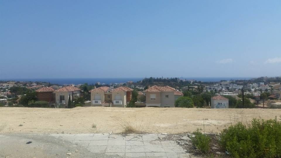 Земля в Лимасоле, Кипр, 1 400 м2 - фото 1