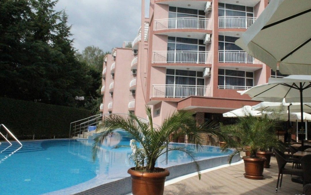 Отель, гостиница на Солнечном берегу, Болгария, 6 518 м2 - фото 1