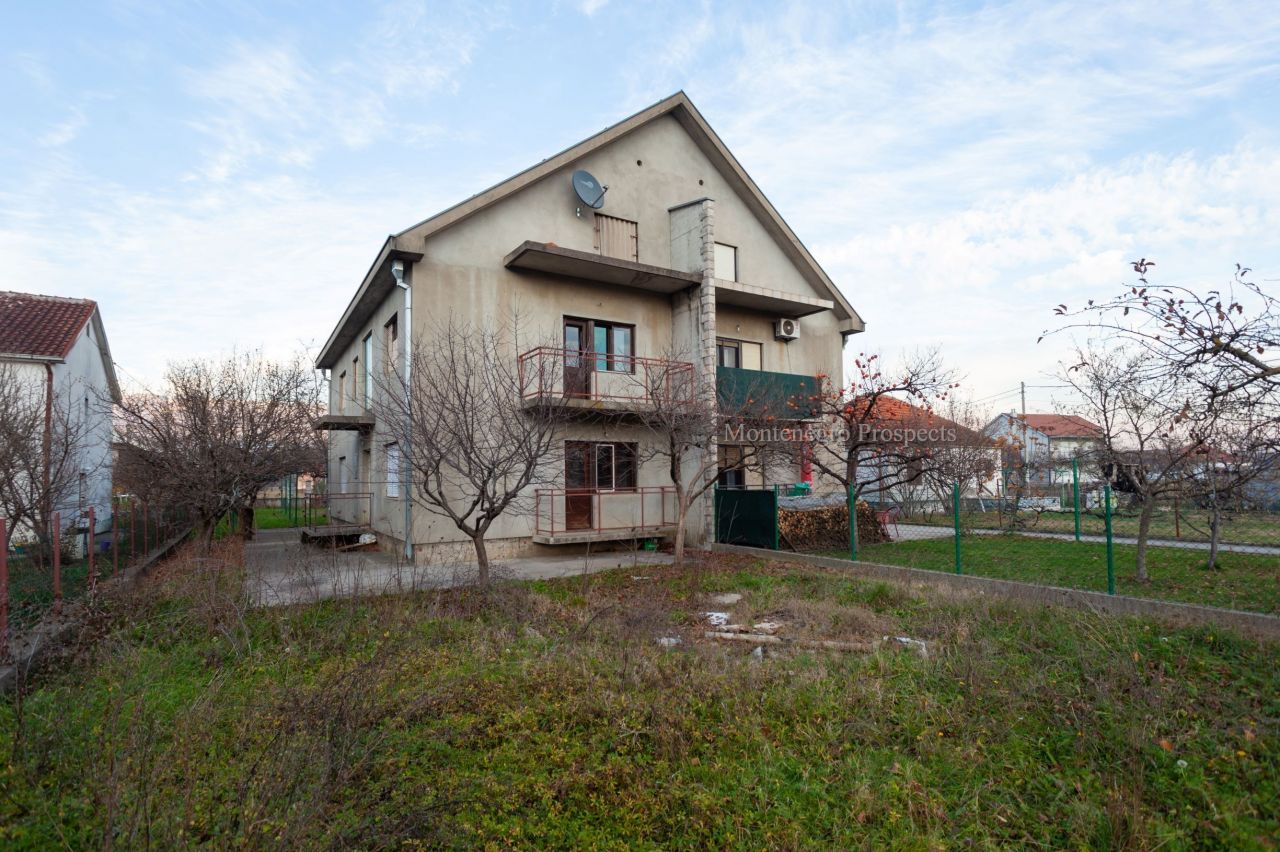 Дом в Даниловграде, Черногория, 246 м2 - фото 1