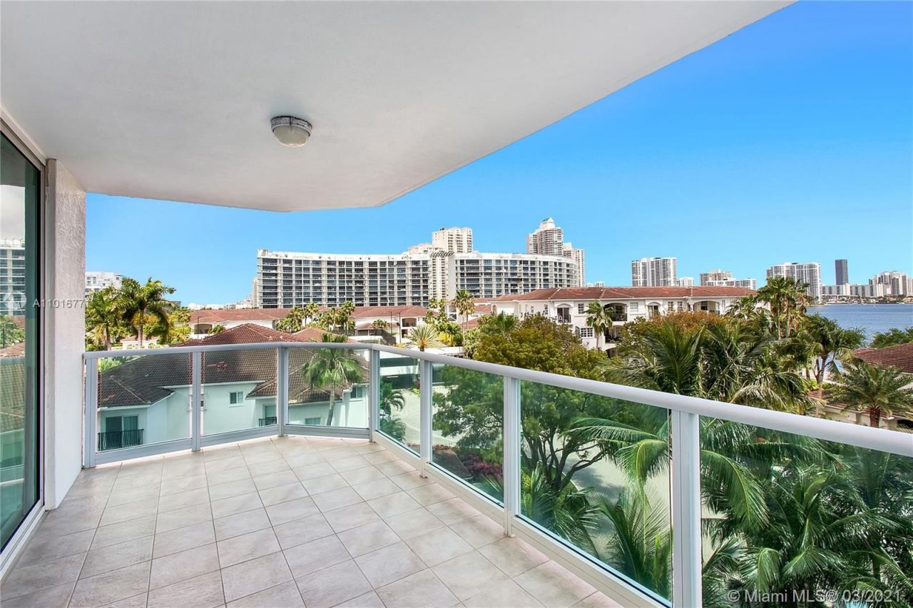 Квартира в Майами, США, 330 м² - фото 7