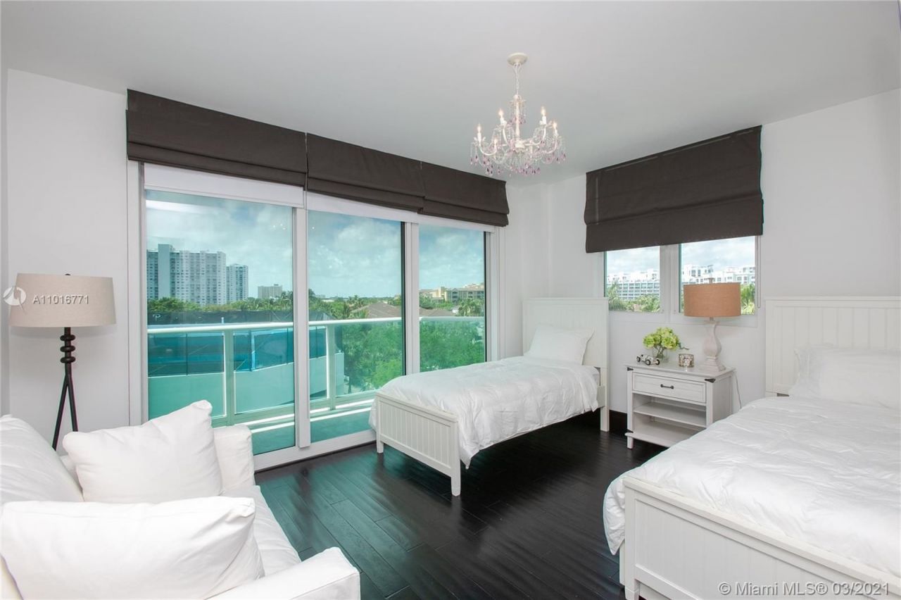 Квартира в Майами, США, 330 м² - фото 11