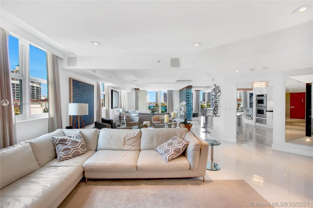 Квартира в Майами, США, 330 м² - фото 16