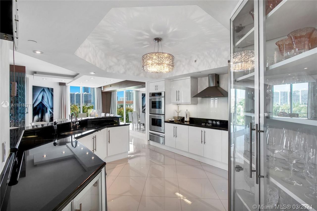 Квартира в Майами, США, 330 м² - фото 3