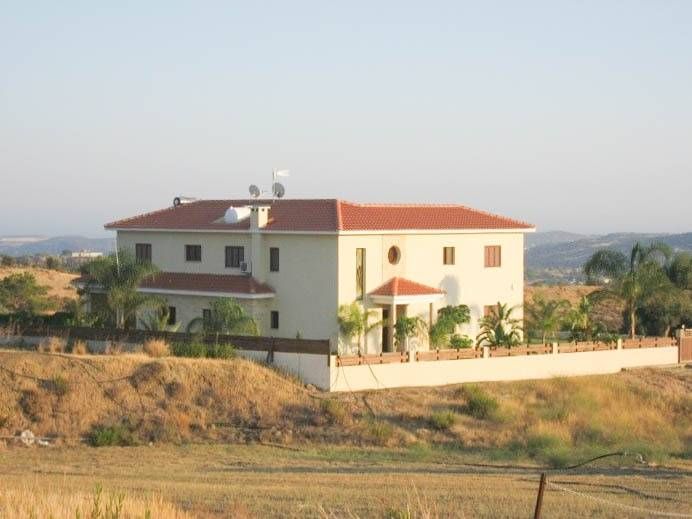 Вилла в Лимасоле, Кипр, 385 м2 - фото 1
