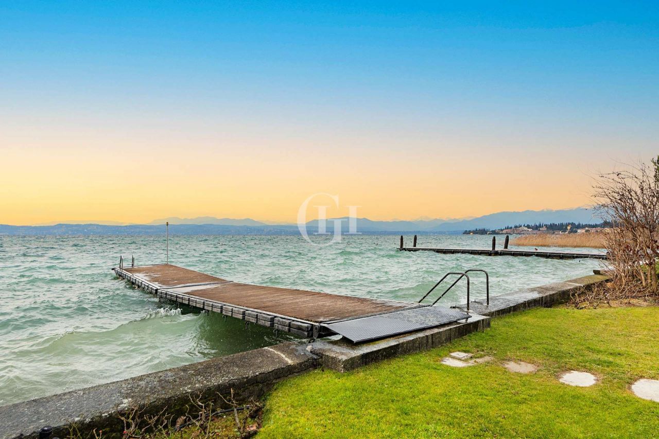 Квартира у озера Гарда, Италия, 60 м² - фото 3