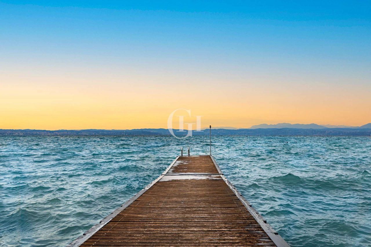 Квартира у озера Гарда, Италия, 60 м² - фото 7