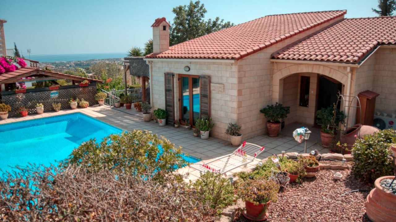 Бунгало в Ларнаке, Кипр, 184 м² - фото 1