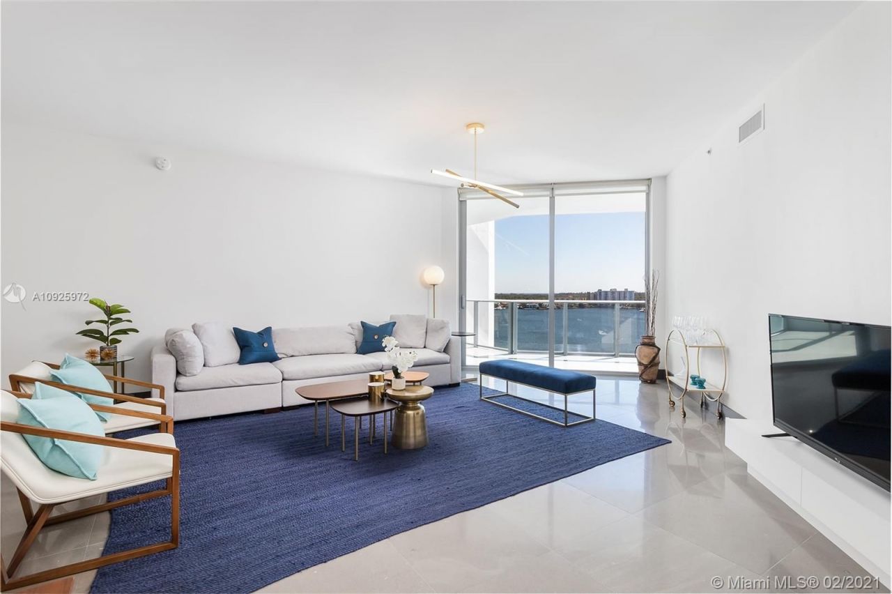 Квартира в Майами, США, 180 м² - фото 2