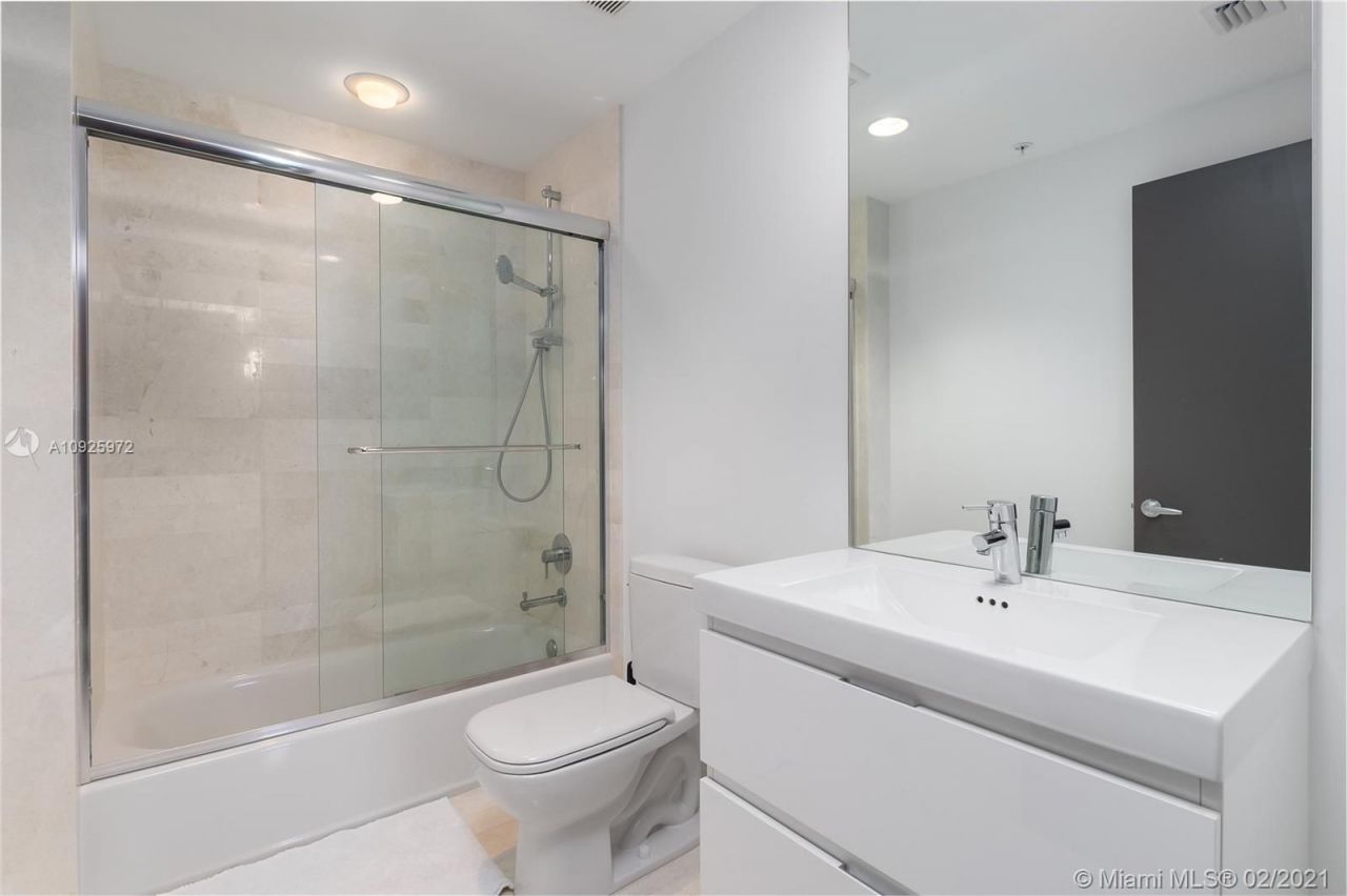 Квартира в Майами, США, 180 м² - фото 11