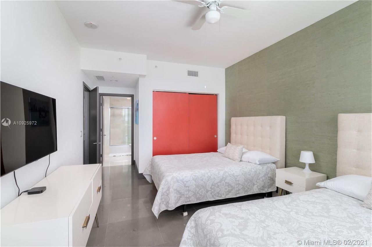 Квартира в Майами, США, 180 м² - фото 16