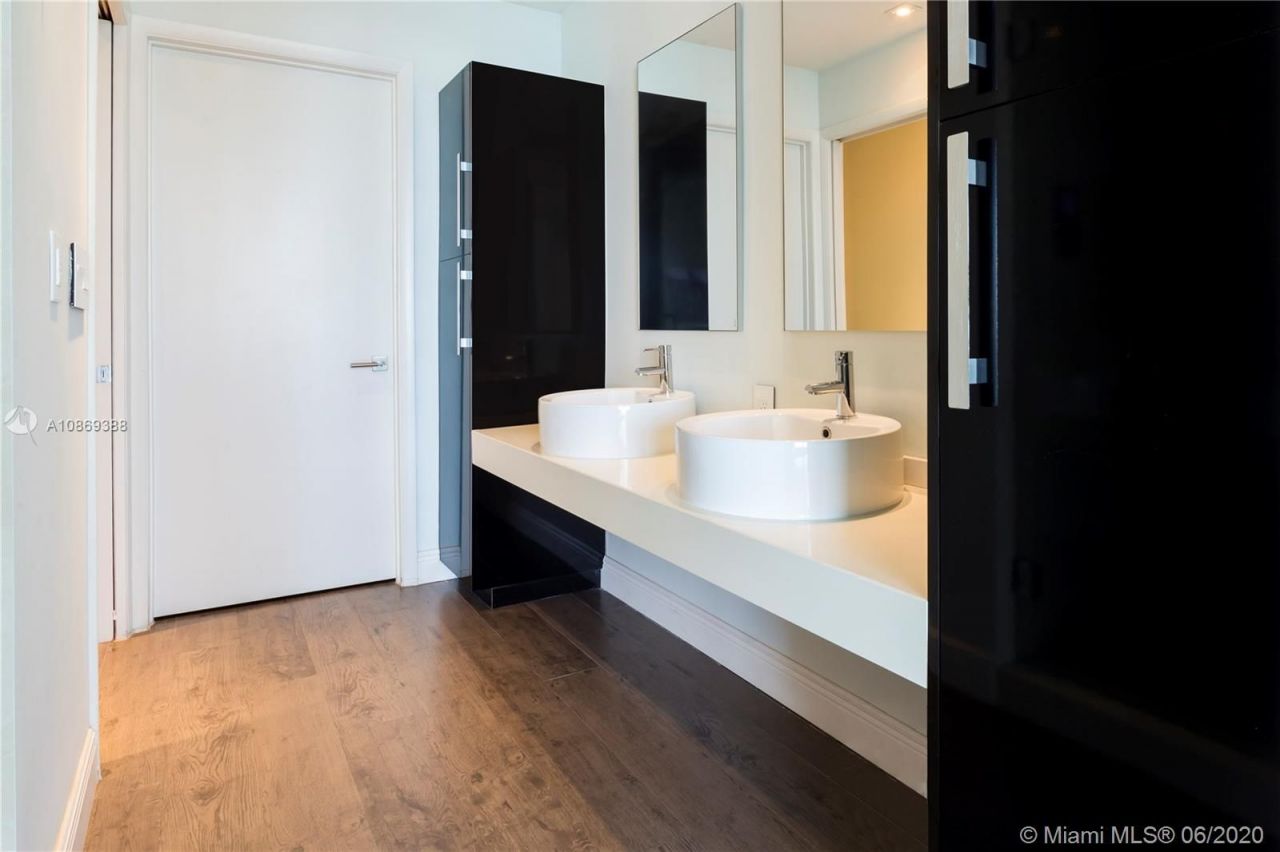 Квартира в Майами, США, 150 м² - фото 12