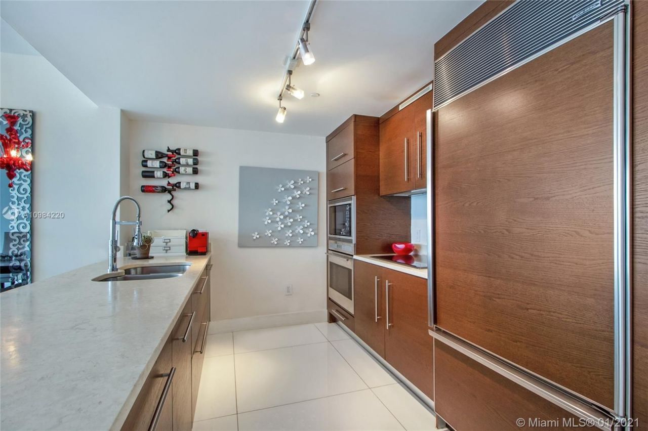 Квартира в Майами, США, 130 м² - фото 13