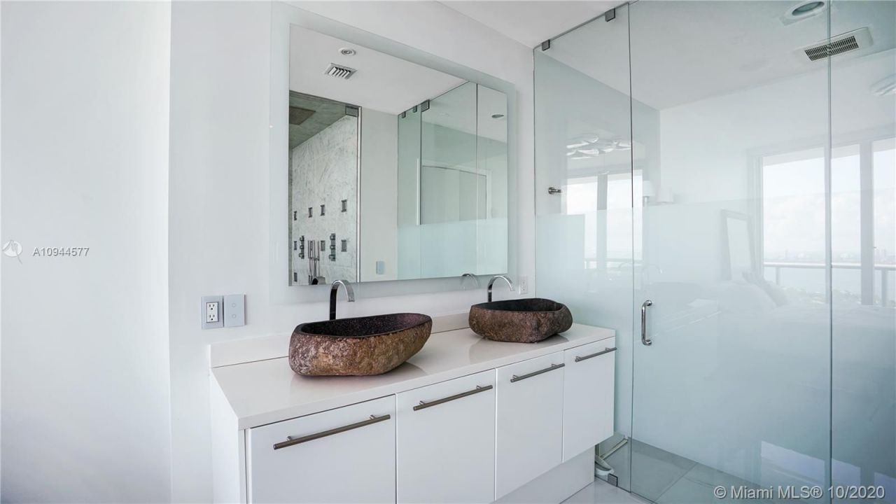 Квартира в Майами, США, 130 м² - фото 13