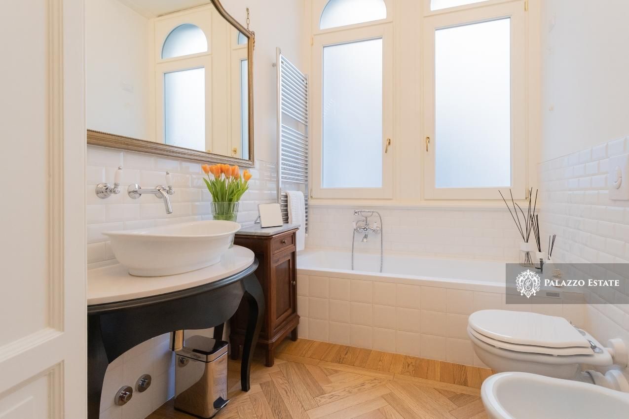 Отель, гостиница у озера Комо, Италия, 168 м² - фото 10