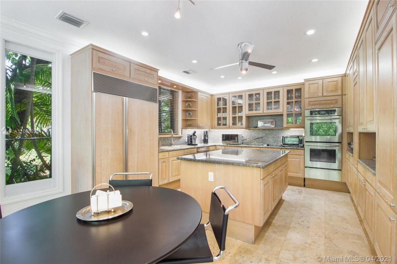 Особняк в Майами, США, 450 м² - фото 12