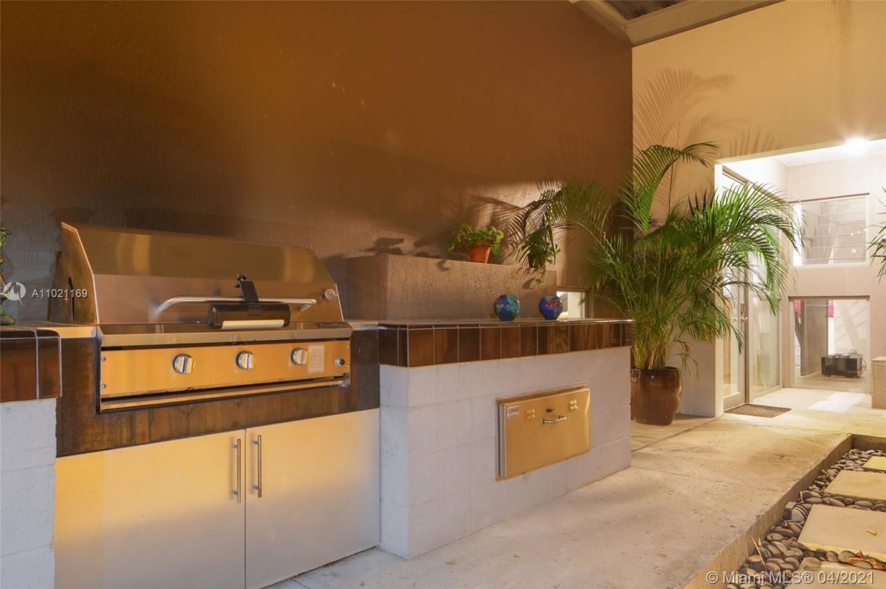 Коттедж в Майами, США, 270 м² - фото 15