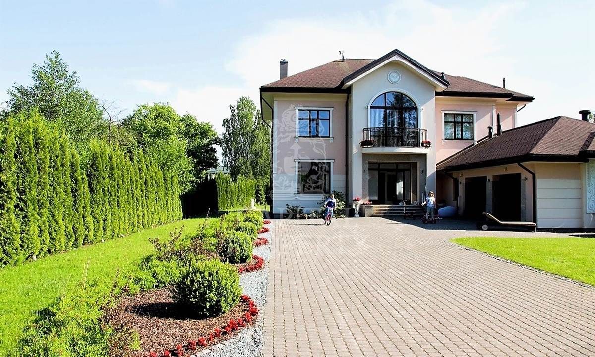 Дом в Риге, Латвия, 600 м2 - фото 1