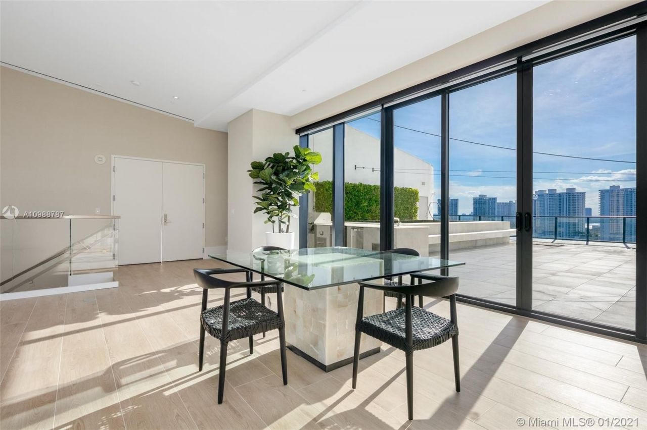 Пентхаус в Майами, США, 600 м² - фото 2