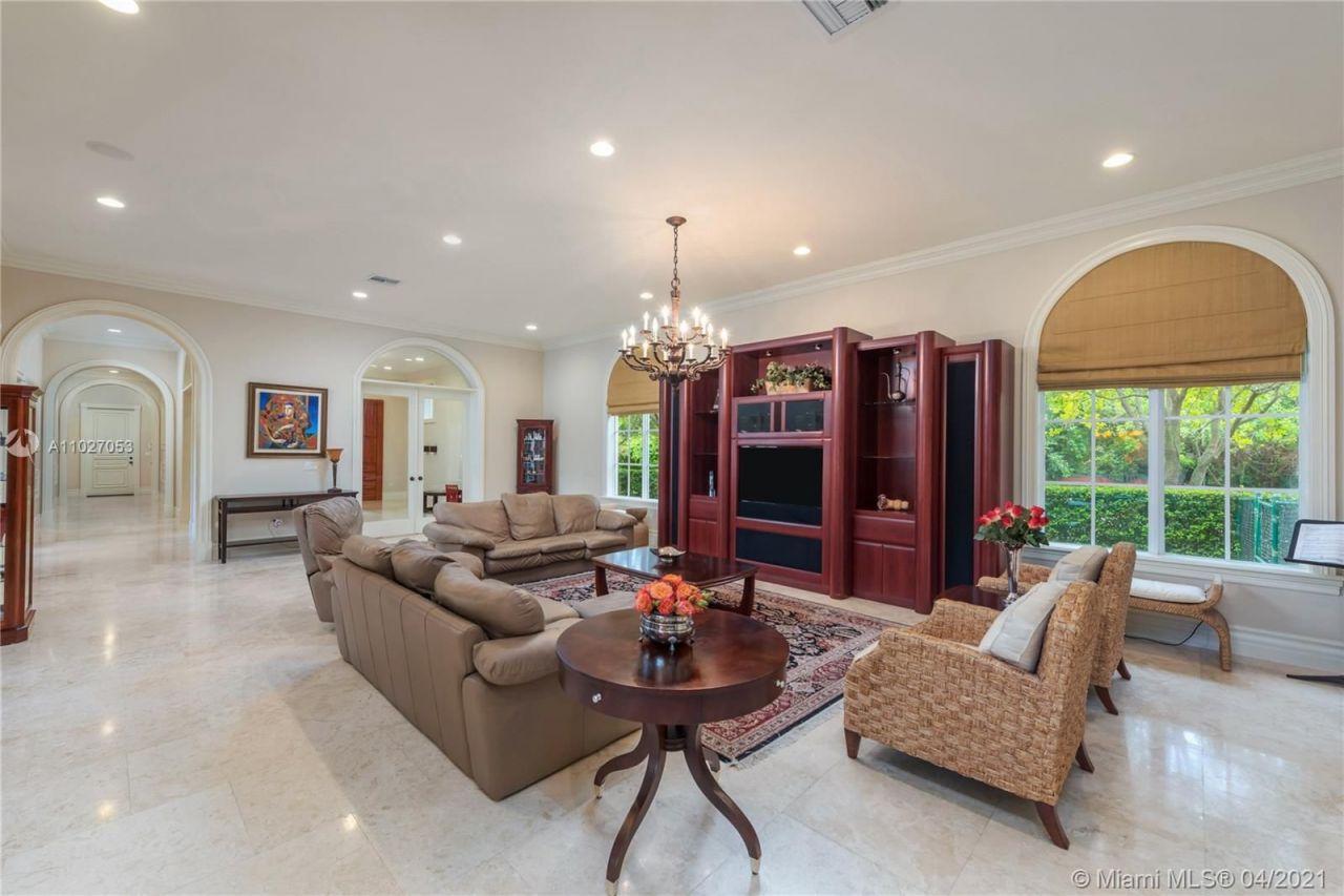 Поместье в Майами, США, 1 000 м² - фото 11