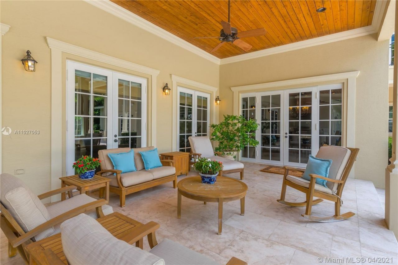 Поместье в Майами, США, 1 000 м² - фото 8