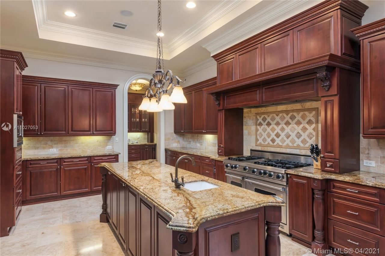 Поместье в Майами, США, 1 000 м² - фото 12