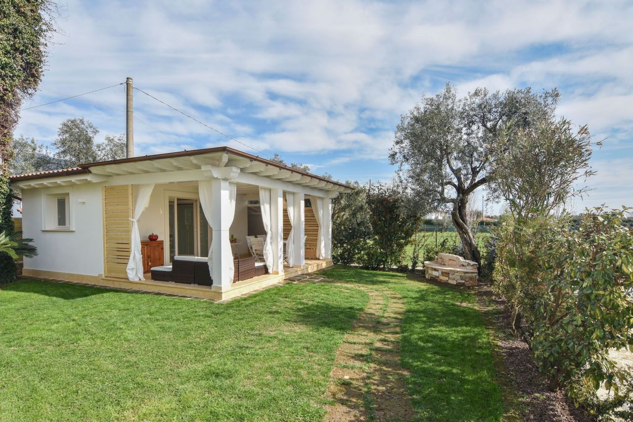 Вилла в Марина ди Пьетрасанта, Италия, 300 м² - фото 8