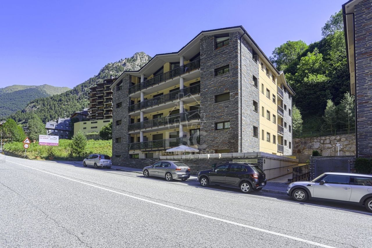Коммерческая недвижимость в Ла-Массане, Андорра, 15 м2 - фото 1