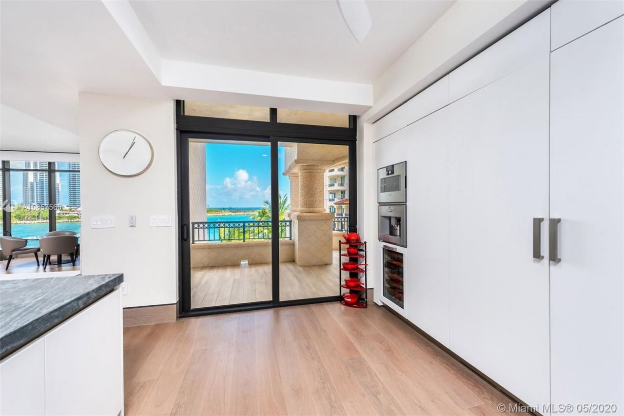 Квартира в Майами, США, 350 м² - фото 12