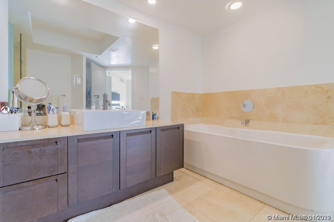 Квартира в Майами, США, 140 м² - фото 10