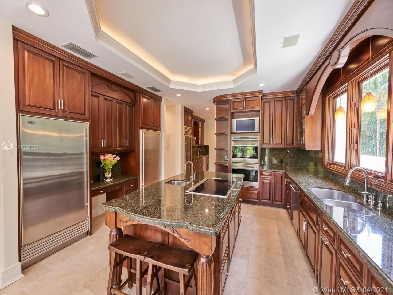 Поместье в Майами, США, 700 м² - фото 12