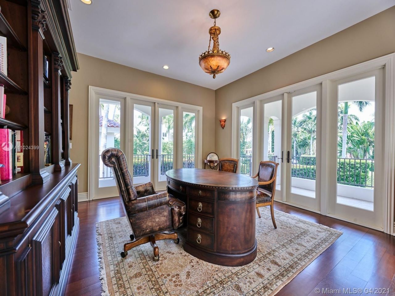 Поместье в Майами, США, 700 м² - фото 8