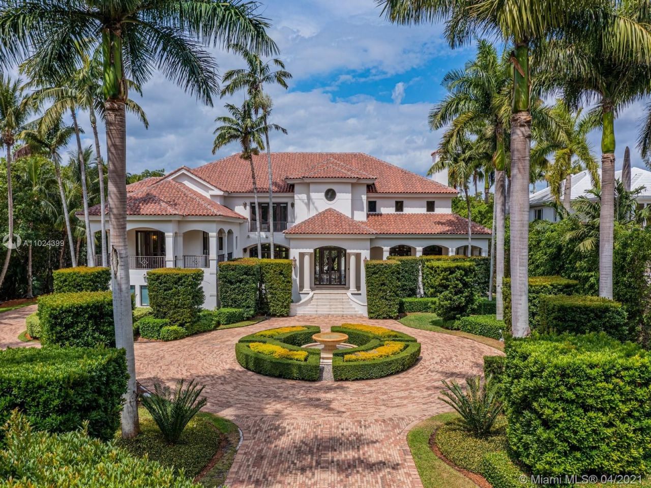 Поместье в Майами, США, 700 м² - фото 3