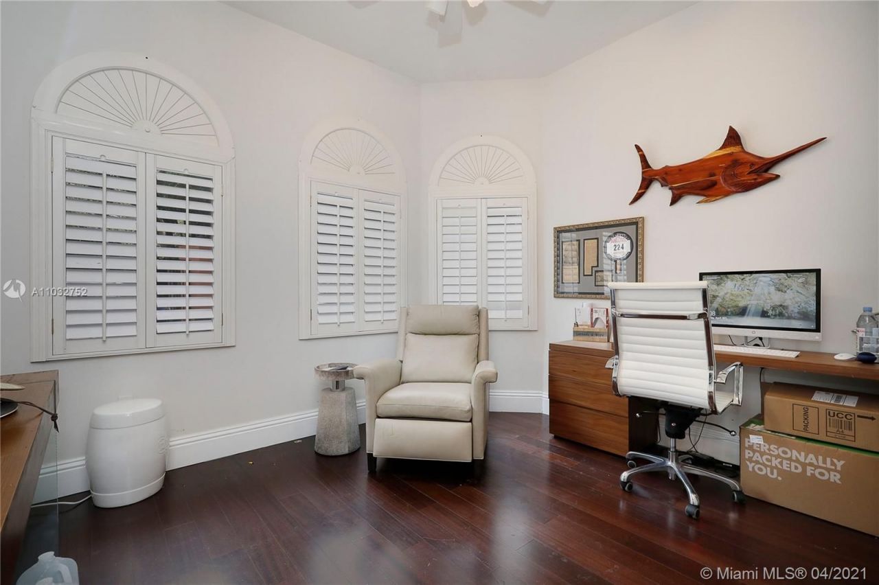 Коттедж в Майами, США, 350 м² - фото 6