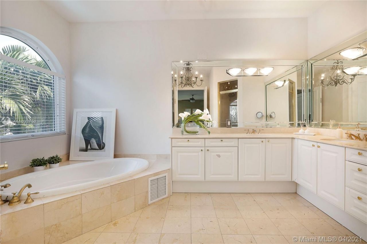 Коттедж в Майами, США, 350 м² - фото 7