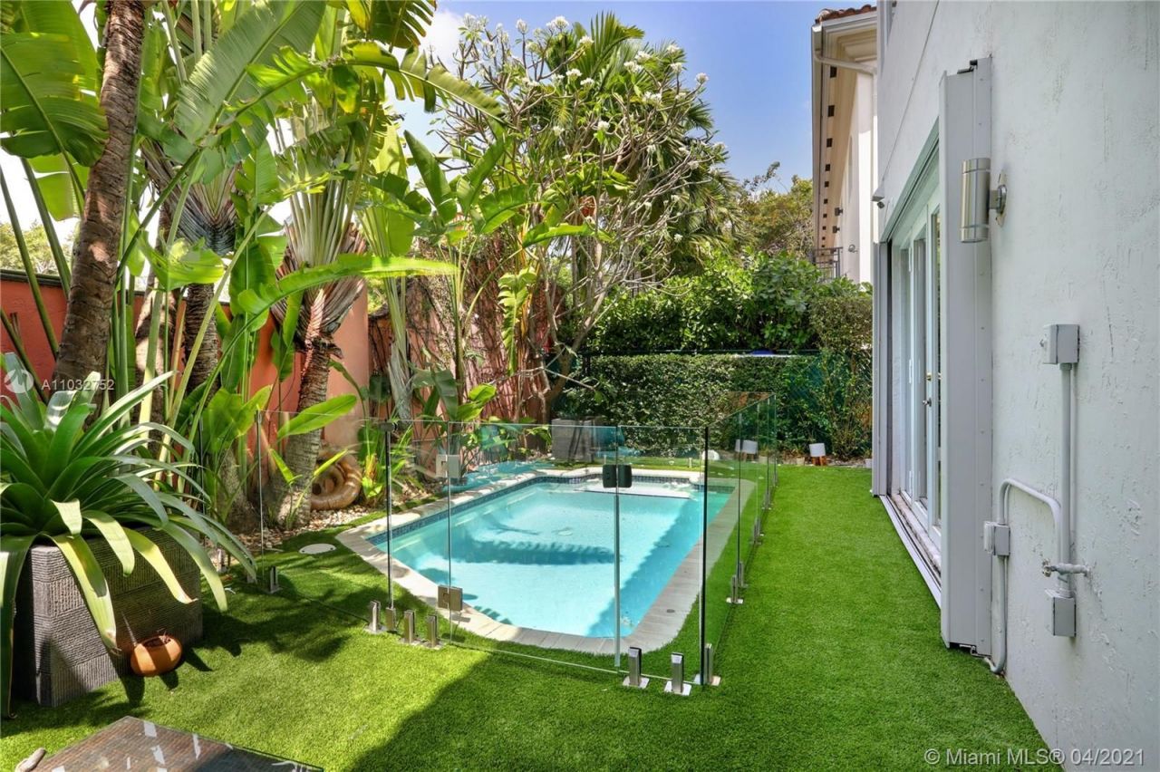 Коттедж в Майами, США, 350 м² - фото 2