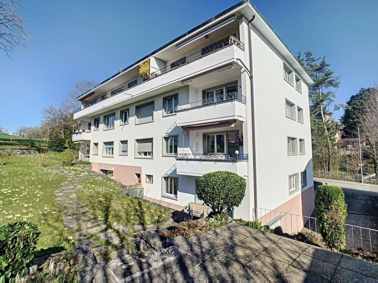 Квартира в Фрибуре, Швейцария, 84 м2 - фото 1