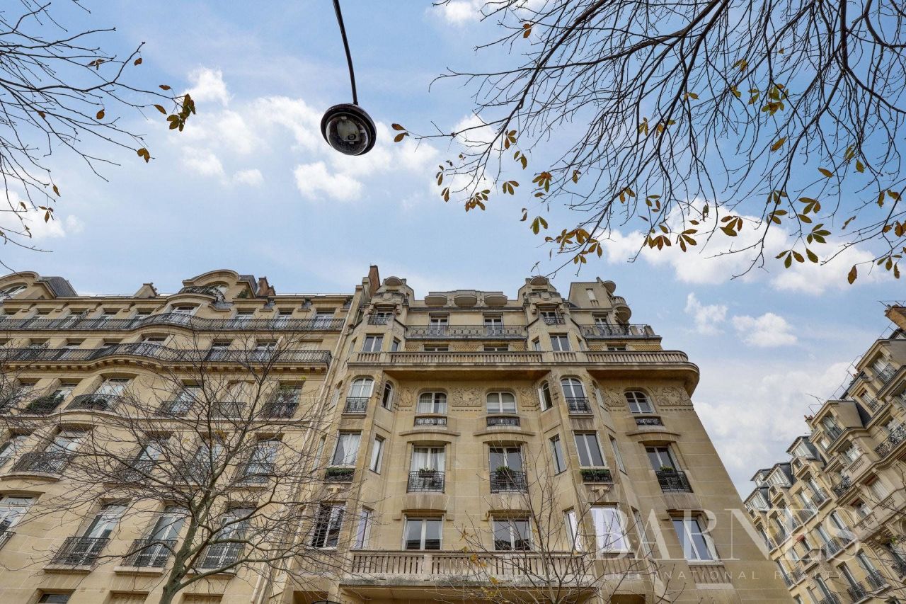 Квартира в 7-ом районе Парижа, Франция, 90.5 м2 - фото 1