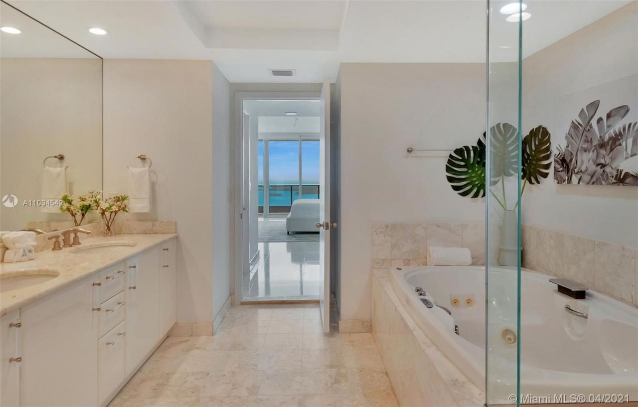 Квартира в Майами, США, 200 м² - фото 6