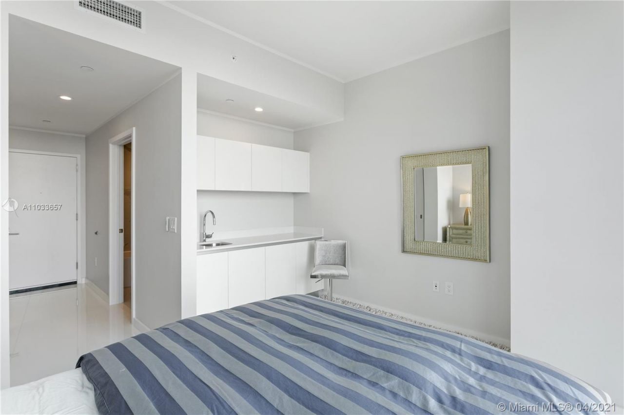 Квартира в Майами, США, 200 м² - фото 8