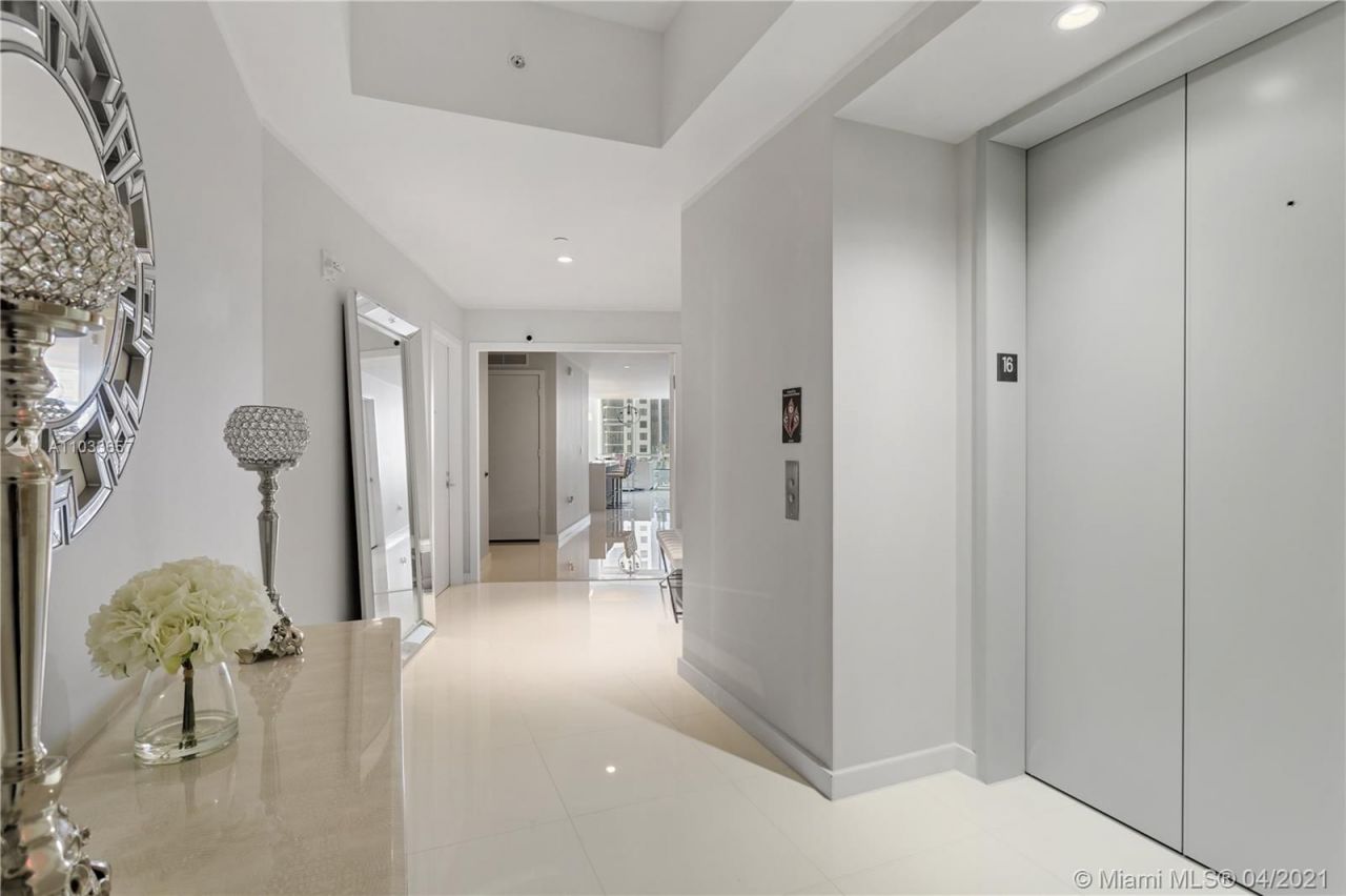 Квартира в Майами, США, 200 м² - фото 17