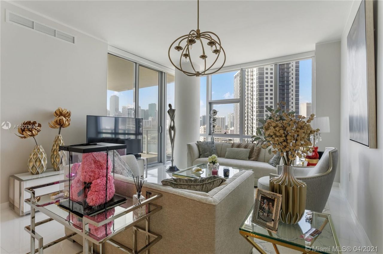 Квартира в Майами, США, 200 м² - фото 2