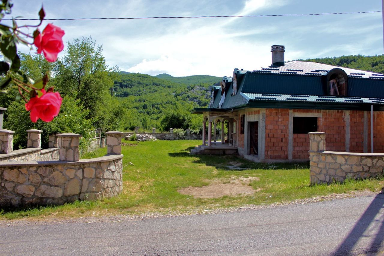 Дом в Цетине, Черногория, 530 м² - фото 2