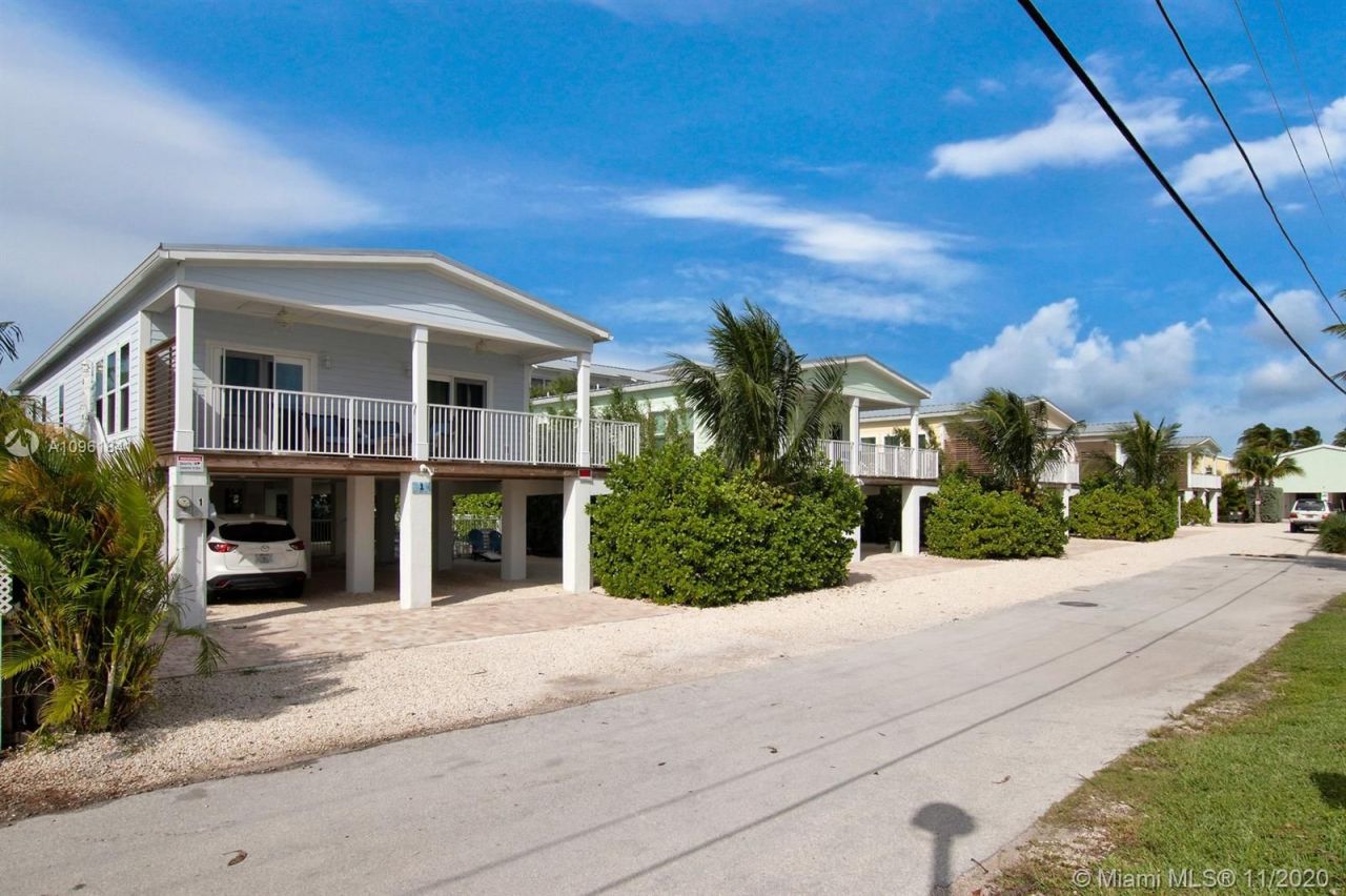 Доходный дом в Майами, США, 1 000 м² - фото 8