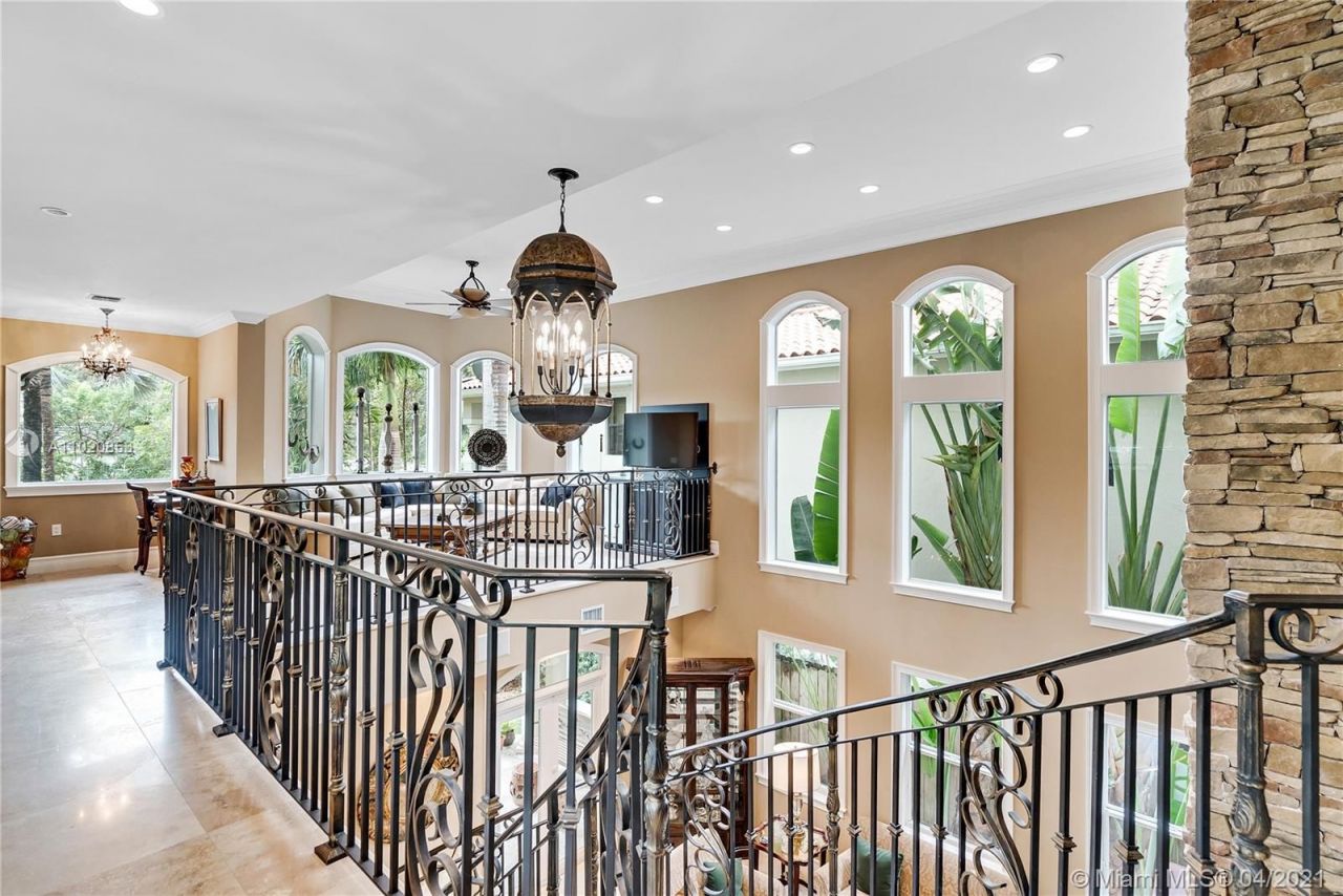 Вилла в Майами, США, 370 м² - фото 9